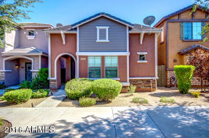 4353 E Morrow Dr, Phoenix, AZ 85050 photo 1