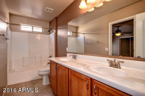4353 E Morrow Dr, Phoenix, AZ 85050 photo 23