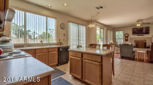 208 E Liberty Ln, Gilbert, AZ 85296 photo 7