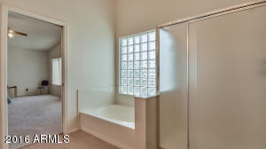 208 E Liberty Ln, Gilbert, AZ 85296 photo 22