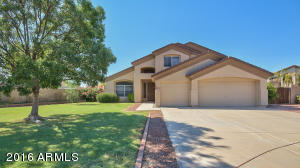208 E Liberty Ln, Gilbert, AZ 85296 photo 2