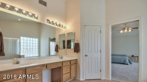 208 E Liberty Ln, Gilbert, AZ 85296 photo 21