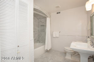 4202 E Osborn Rd, Phoenix, AZ 85018 photo 23