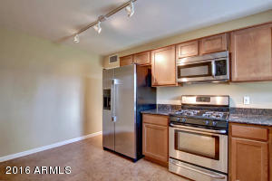 2933 Earll Dr, Phoenix, AZ 85016 photo 6
