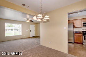 2933 Earll Dr, Phoenix, AZ 85016 photo 4