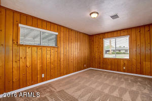 2933 Earll Dr, Phoenix, AZ 85016 photo 8