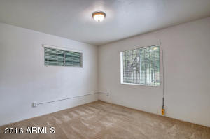 2933 Earll Dr, Phoenix, AZ 85016 photo 12