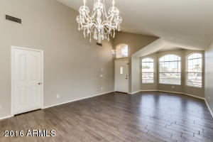 811 N Cole Ct, Gilbert, AZ 85234 photo 3
