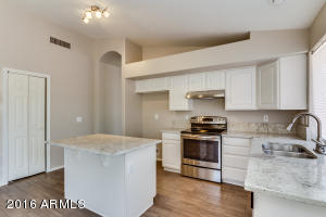 811 N Cole Ct, Gilbert, AZ 85234 photo 6