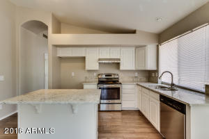 811 N Cole Ct, Gilbert, AZ 85234 photo 5