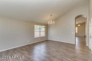 811 N Cole Ct, Gilbert, AZ 85234 photo 2