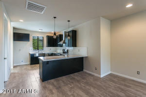 2949 E Fairmount Ave, Phoenix, AZ 85016 photo 6
