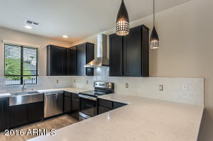 2949 E Fairmount Ave, Phoenix, AZ 85016 photo 5