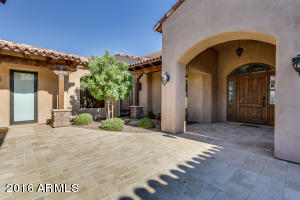 2631 E Pelican Ct, Gilbert, AZ 85297 photo 2