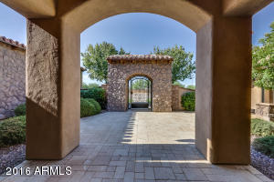 2631 E Pelican Ct, Gilbert, AZ 85297 photo 3