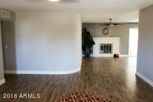 402 E Sack Dr, Phoenix, AZ 85024 photo 6