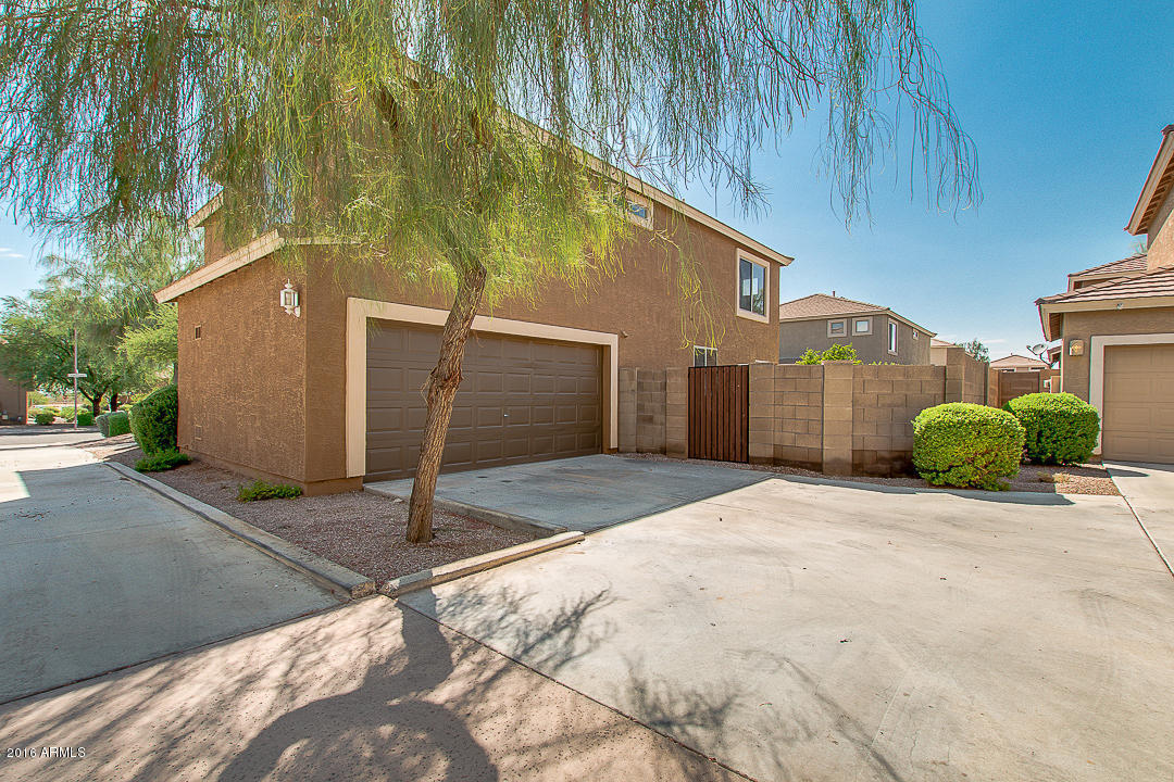 4046 E Abraham Ln, Phoenix, AZ 85050 photo 6