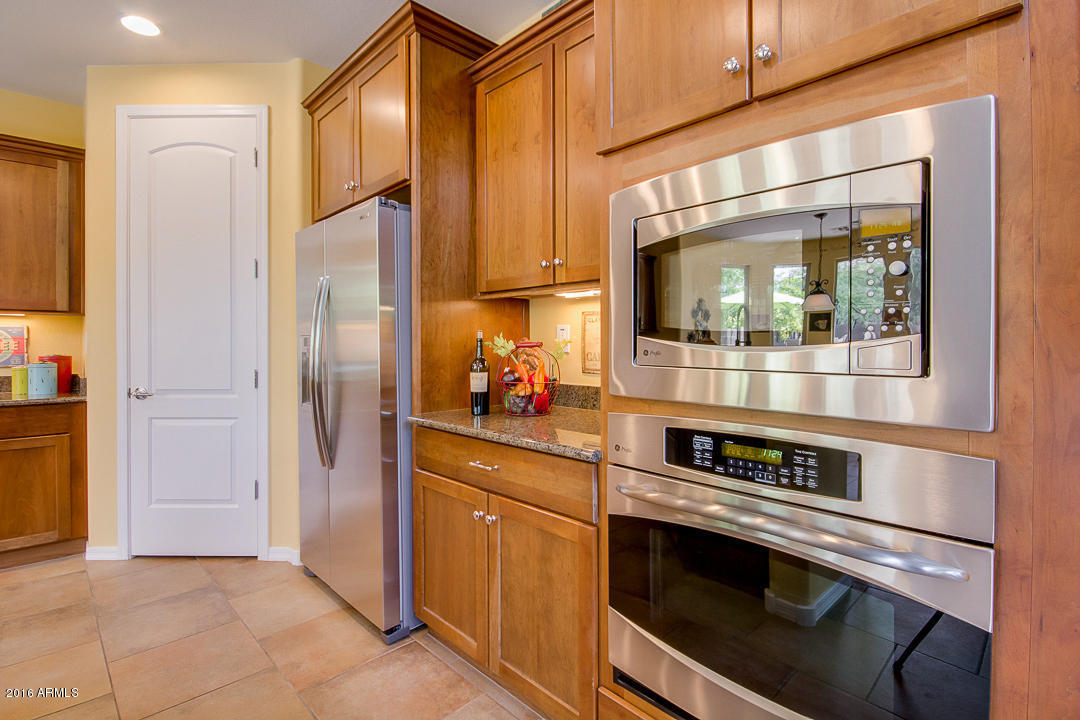 3843 E Matthew Dr, Phoenix, AZ 85050 photo 14