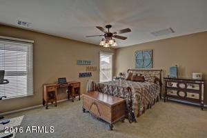 2107 E Fraktur Rd, Phoenix, AZ 85040 photo 4