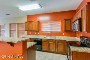 1131 S Pheasant Dr, Gilbert, AZ 85296 photo 2