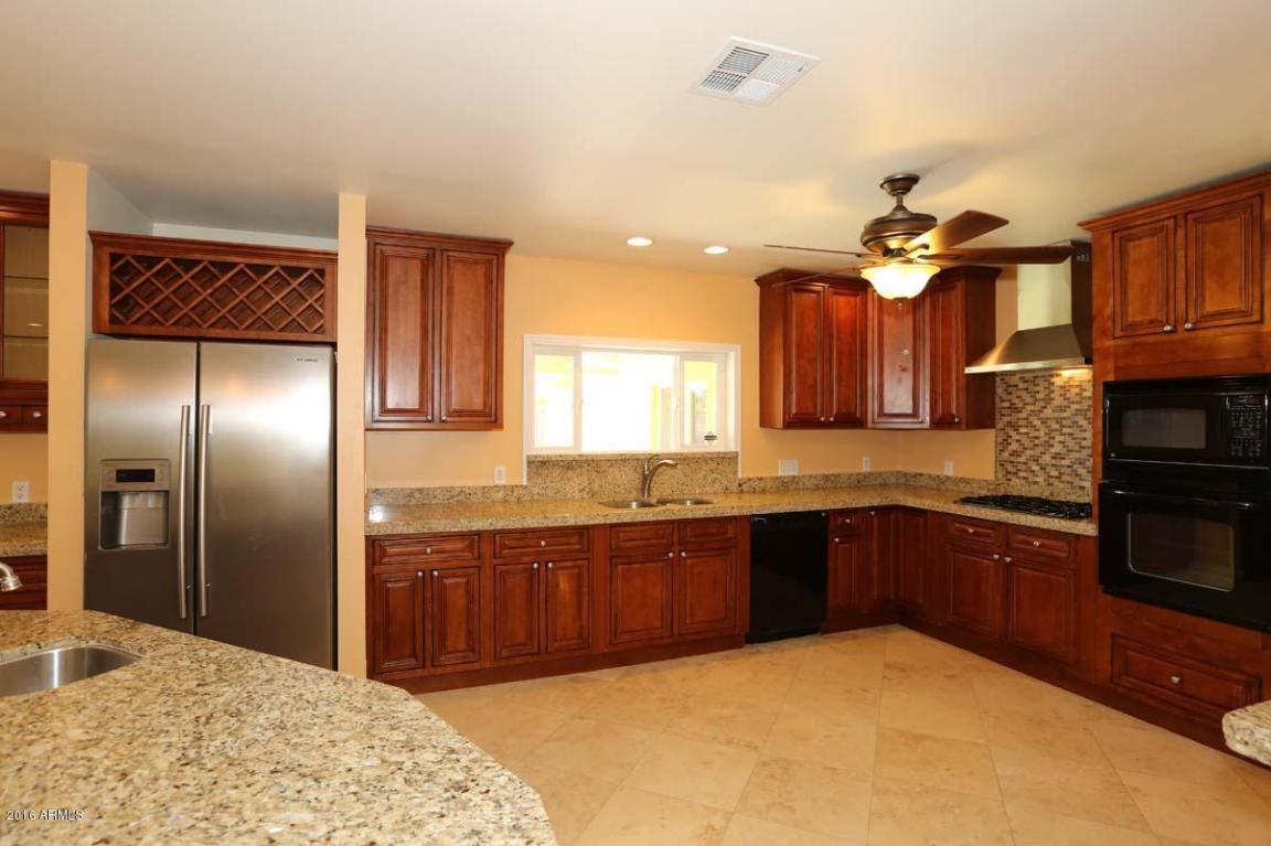 823 W Solano Dr, Phoenix, AZ 85013 photo 9
