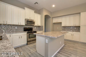 4255 E Marshall Ave, Gilbert, AZ 85297 photo 2