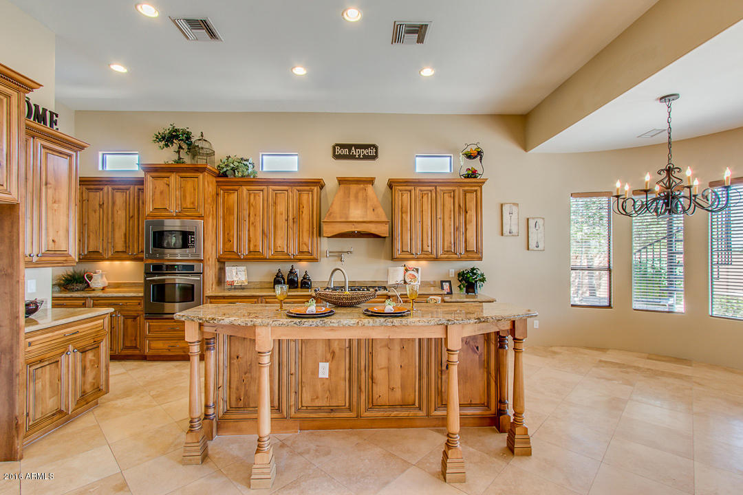 8323 E Knoll Cir, Mesa, AZ 85207 photo 7