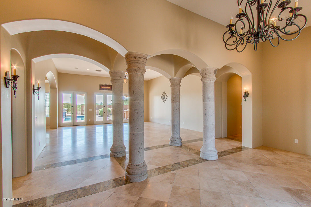 8323 E Knoll Cir, Mesa, AZ 85207 photo 4