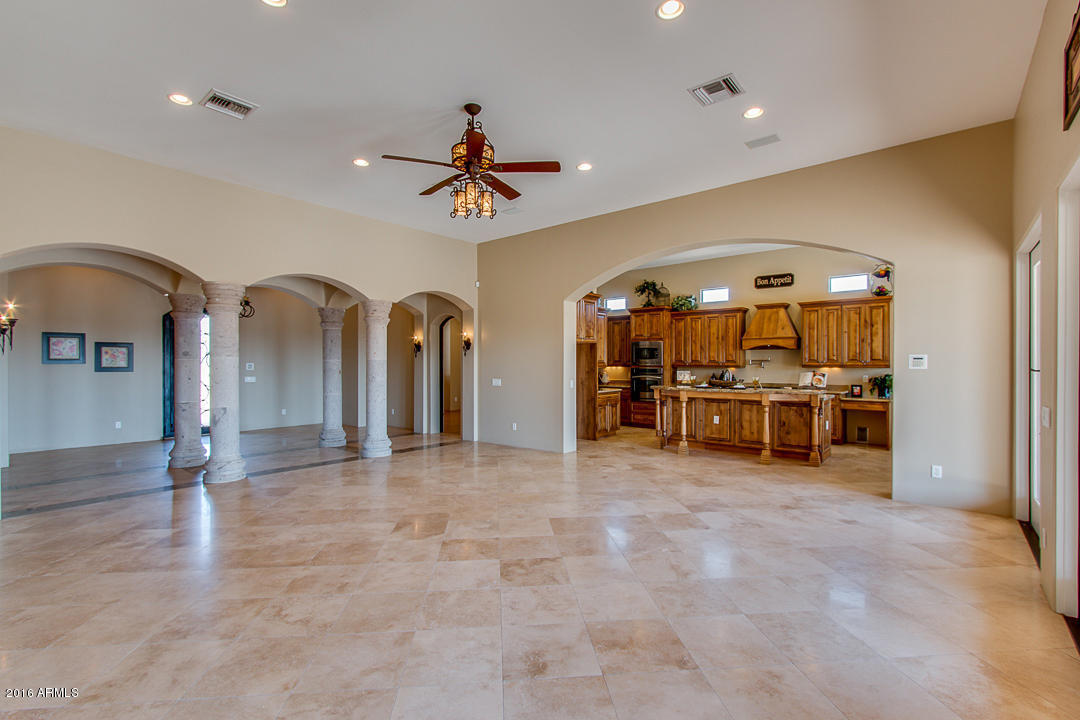 8323 E Knoll Cir, Mesa, AZ 85207 photo 5