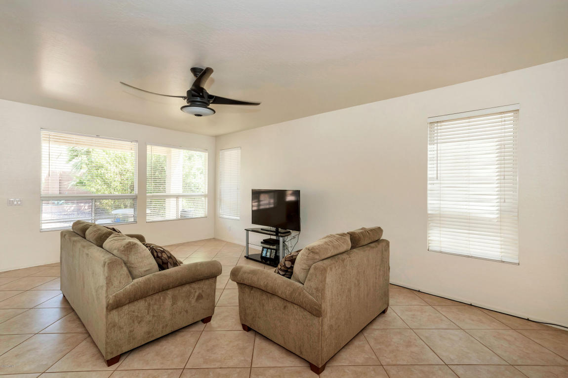 4202 E Redwood Ln, Phoenix, AZ 85048 photo 5