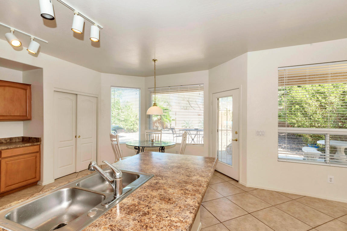 4202 E Redwood Ln, Phoenix, AZ 85048 photo 7