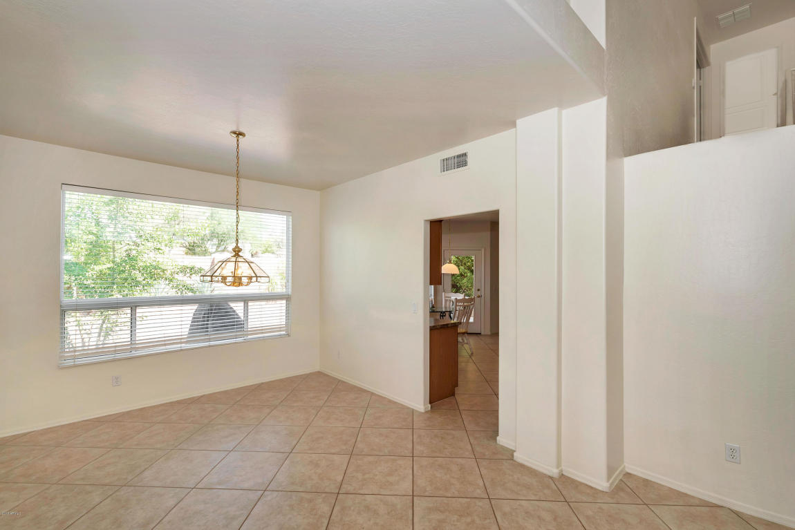 4202 E Redwood Ln, Phoenix, AZ 85048 photo 3