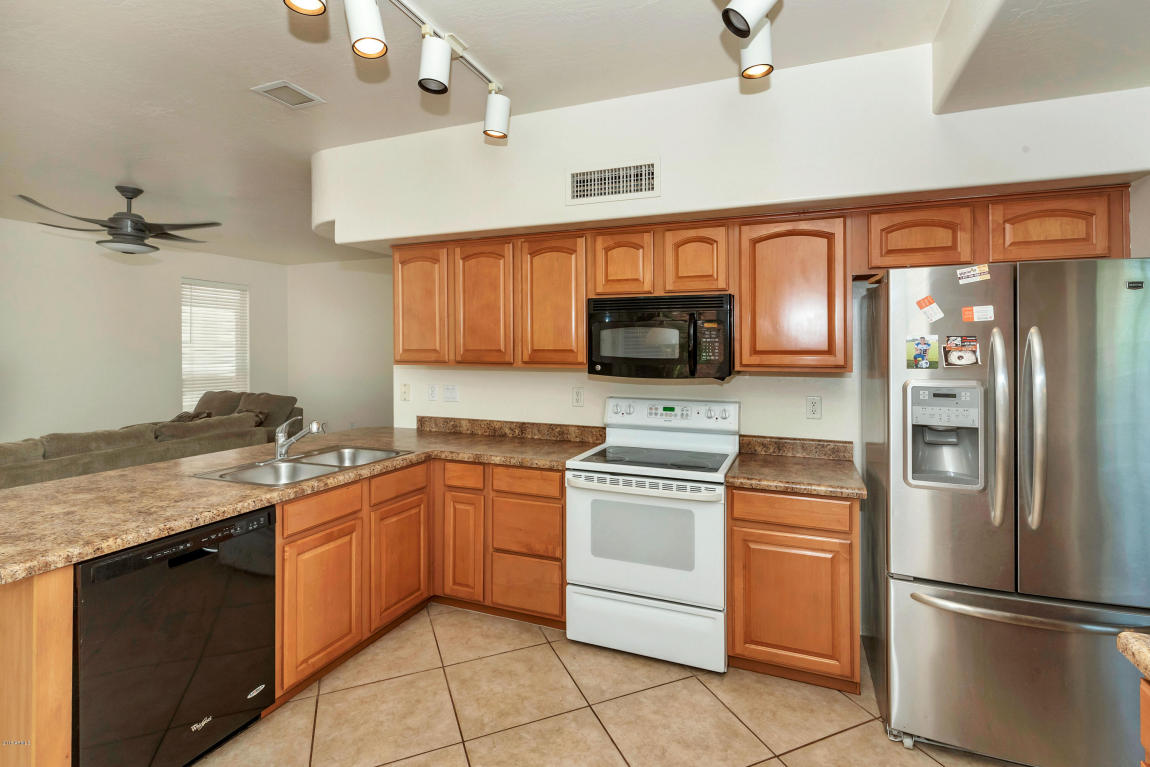 4202 E Redwood Ln, Phoenix, AZ 85048 photo 9