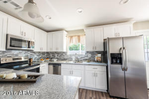 606 N 63rd Ln, Phoenix, AZ 85043 photo 4