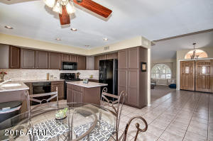 7424 E Kilarea Ave, Mesa, AZ 85209 photo 4