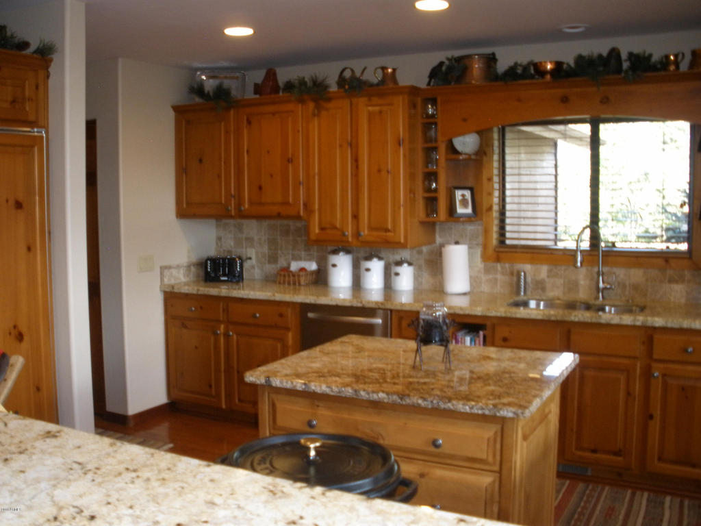 2253 NE Bogey Pl, Overgaard, AZ 85933 photo 5