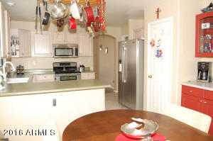 3239 E Hononegh Dr, Phoenix, AZ 85050 photo 4