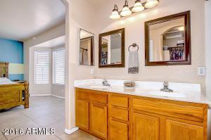 2836 E Toledo Ct, Gilbert, AZ 85295 photo 16