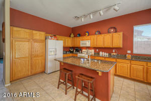 4119 E Lariat Ln, Phoenix, AZ 85050 photo 3