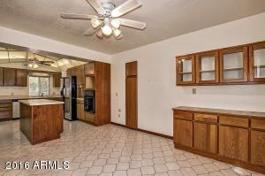 2715 E Hale St, Mesa, AZ 85213 photo 4