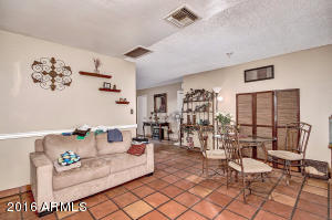 5622 S 40th Pl, Phoenix, AZ 85040 photo 8