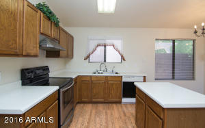 2129 E Robin Ln, Phoenix, AZ 85024 photo 8