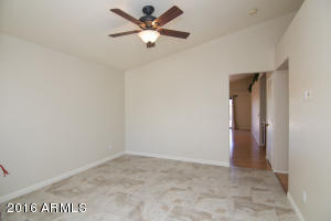 2129 E Robin Ln, Phoenix, AZ 85024 photo 5