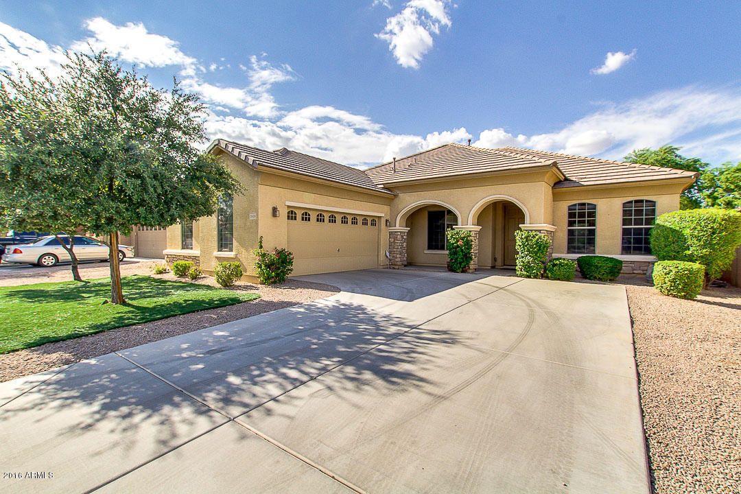 2918 E Fandango Dr, Gilbert, AZ 85298 photo 1