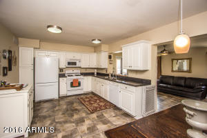 2507 E Marilyn Rd, Phoenix, AZ 85032 photo 3