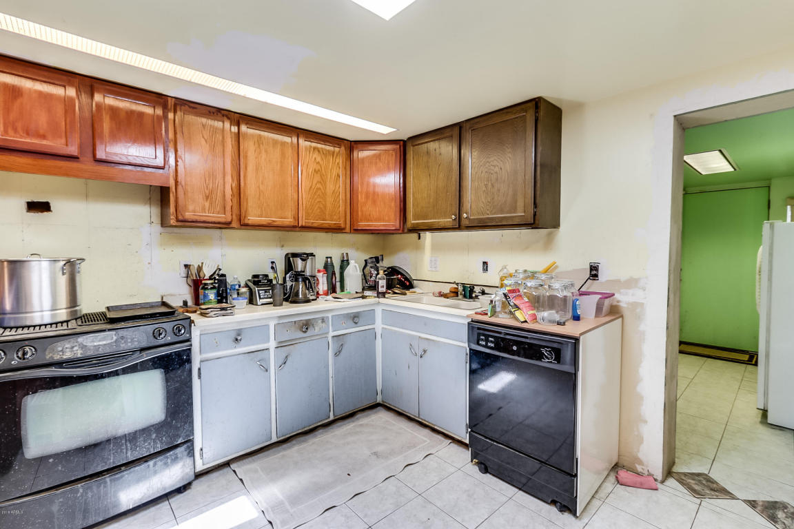 9005 N 3rd Dr, Phoenix, AZ 85021 photo 12