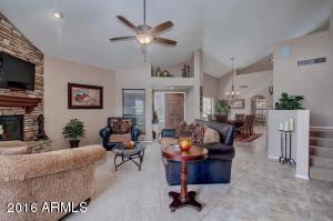 4132 E Paradise Dr, Phoenix, AZ 85028 photo 4