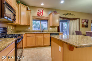 2759 E Crescent Way, Gilbert, AZ 85298 photo 14