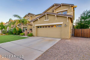 2759 E Crescent Way, Gilbert, AZ 85298 photo 8