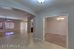 2952 E Ironside Ln, Gilbert, AZ 85298 photo 3